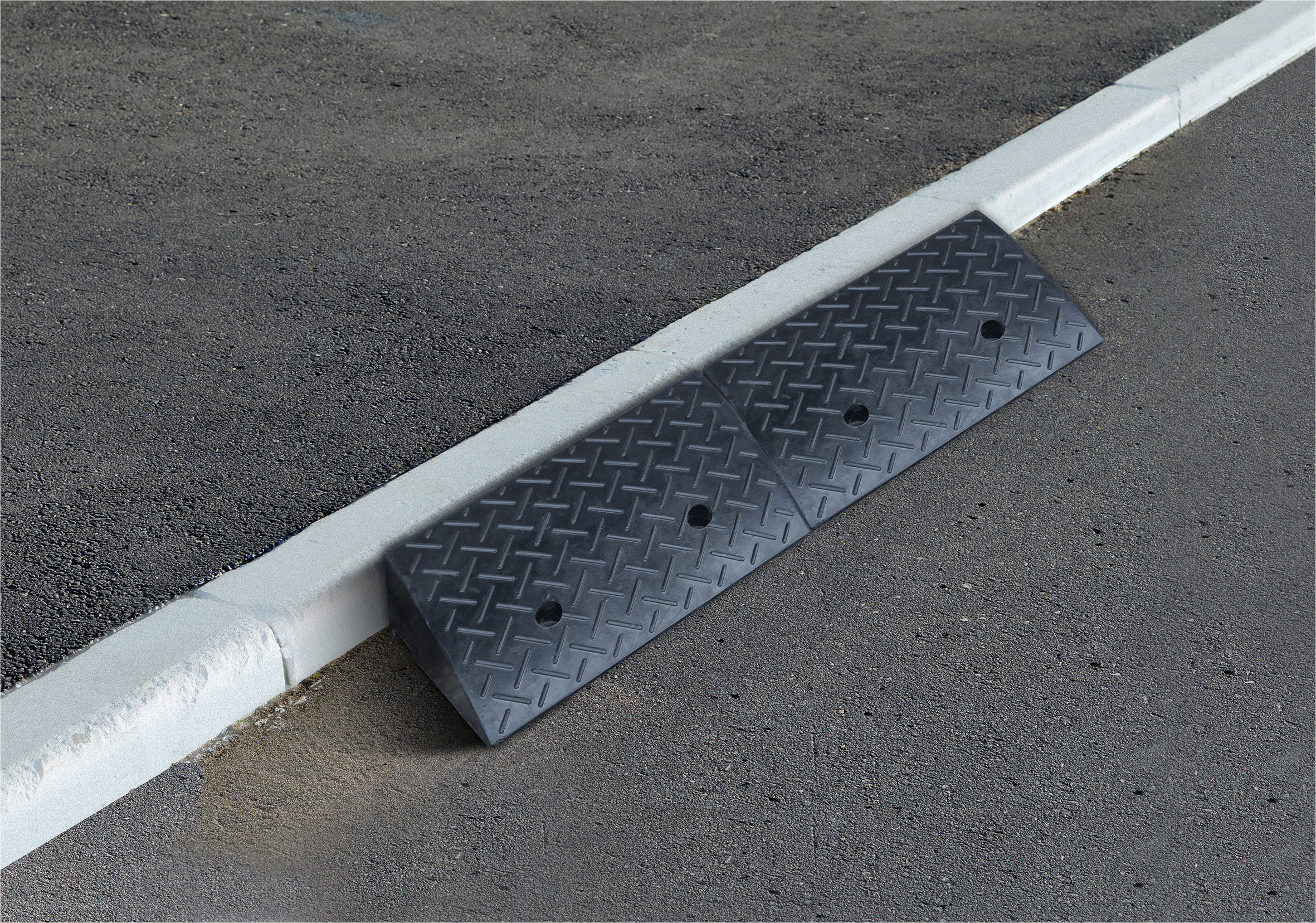 Rubberen oprijplaat met een hoogte van 10 cm